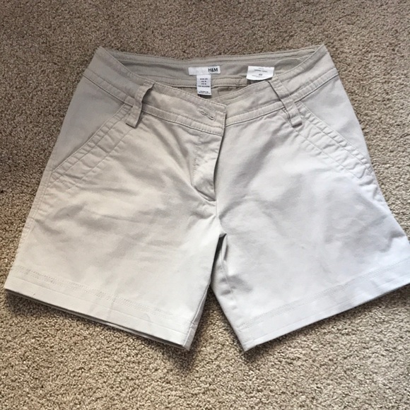 H&M khaki shorts, 14 inch waist more like size 2 - Picture 1 of 7